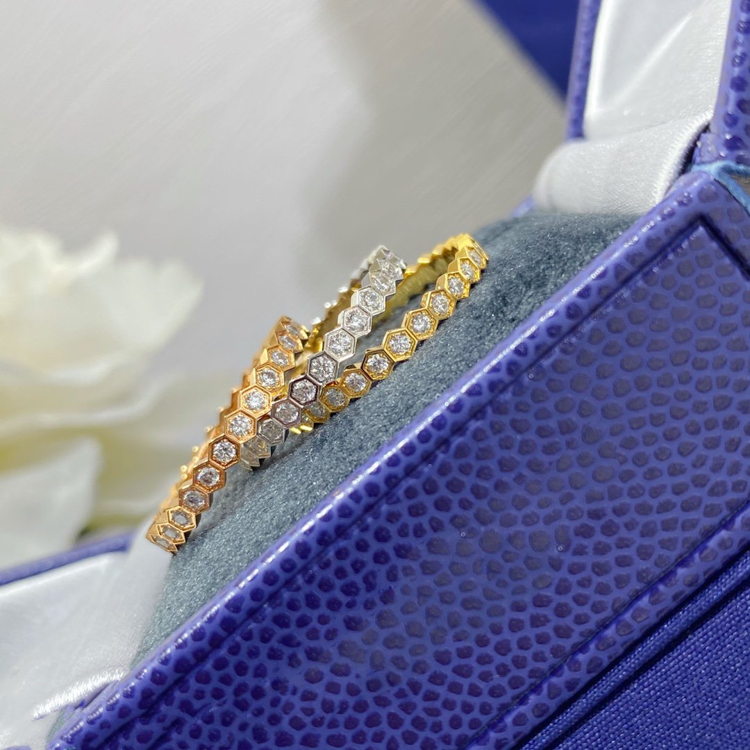 ??MIRA?¡¥BEE LOVE DIAMOND PAVED SMALL RING