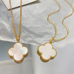 ??MIRA?¡¥CLOVER 25MM MOP LARGE PENDANT NECKLACE