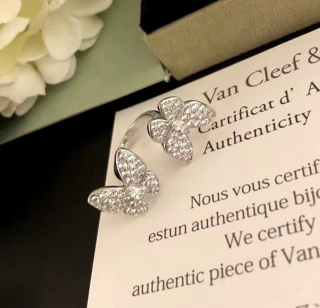 ??MIRA?¡¥TWIN SILVER BUTTERFLY DIAMOND RING