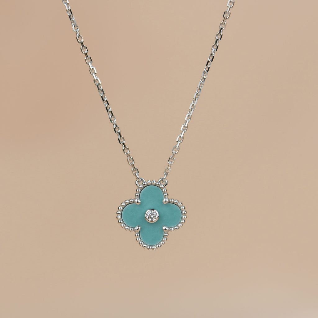 ??MIRA?¡¥CLOVER 15MM DIAMOND SVRES PORCELAIN  NECKLACE SILVER