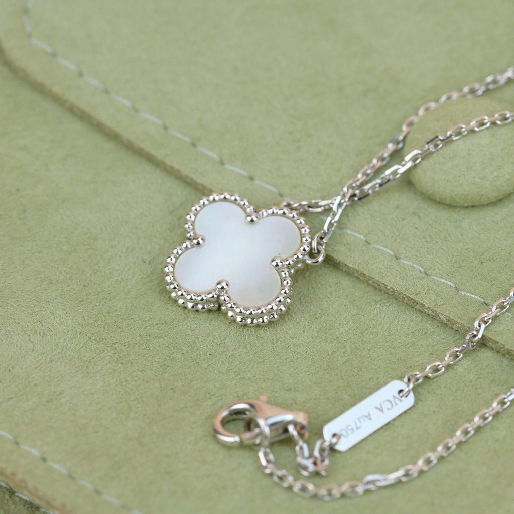 ??MIRA?¡¥CLOVER  15MM WHITE MOTHER-OF-PEARL SILVER