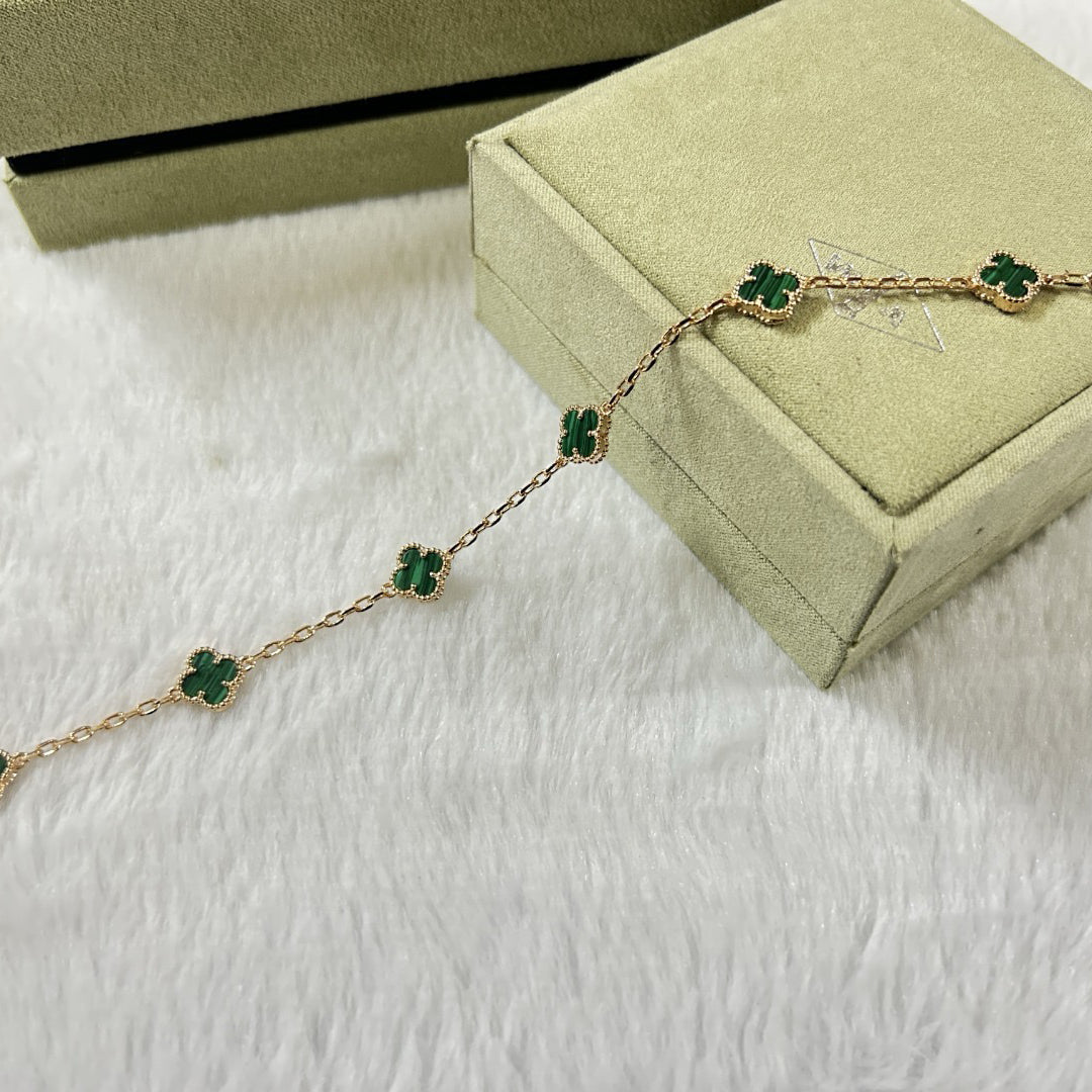 [??MIRA?¡¥]CLOVER 6 MOTIF MALACHITE BRACELET