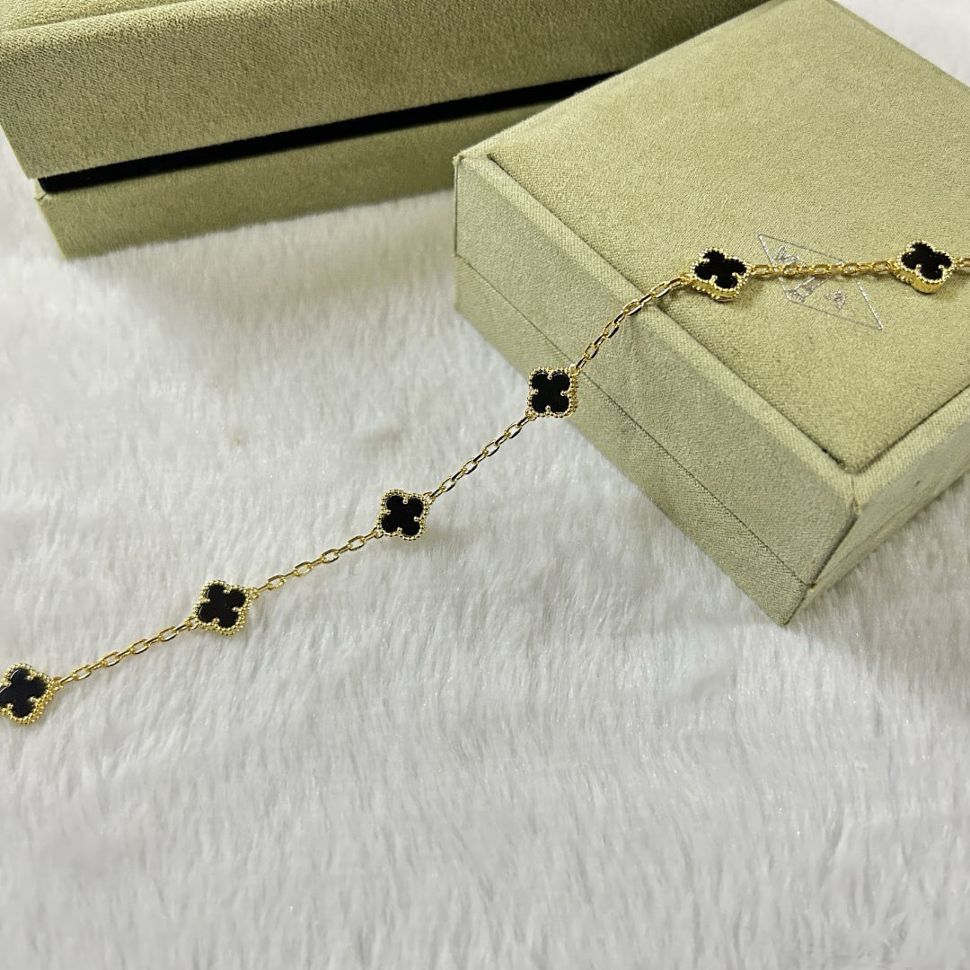 [??MIRA?¡¥]CLOVER 6 MOTIF  ONYXS BRACELET