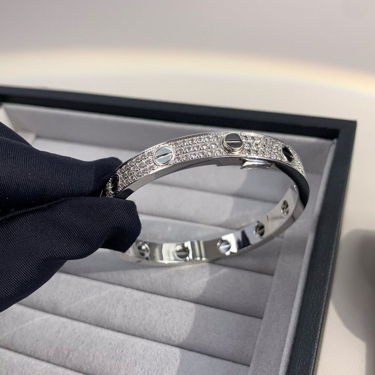 ??MIRA?¡¥LOVE BRACELET 6.1MM DIAMOND-PAVED CERAMIC