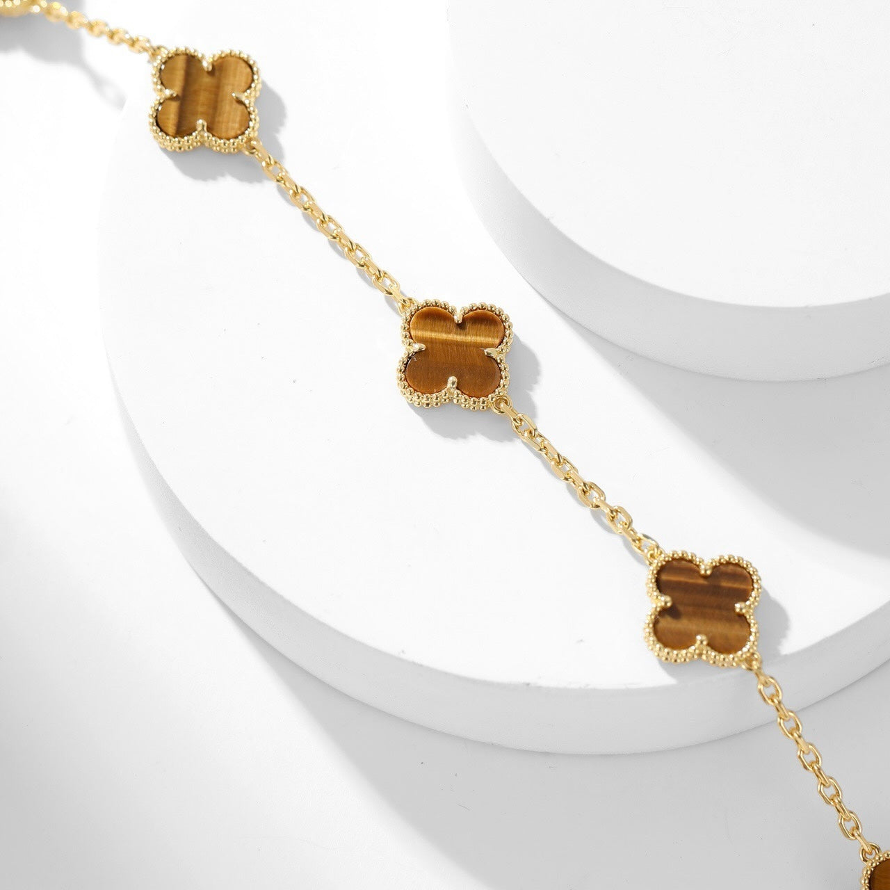 ??MIRA?¡¥CLOVER 10 MOTIFS TIGER EYE NECKLACE