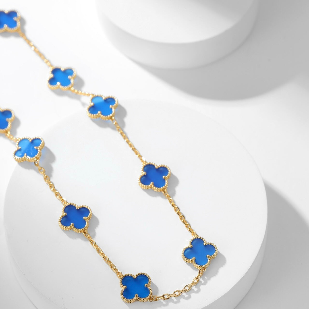 ??MIRA?¡¥CLOVER 10 MOTIFS BLUE AGATE NECKLACE