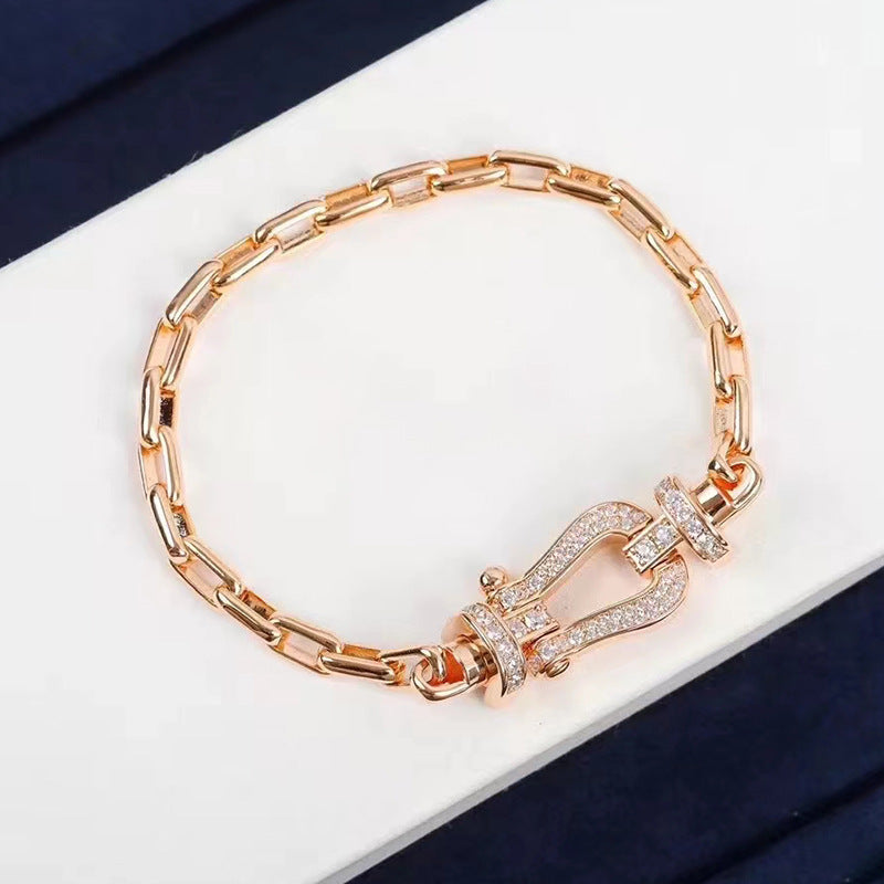 ??MIRA?¡¥FORCE LARGE HORSESHOE CLASP  METAL BRACELET