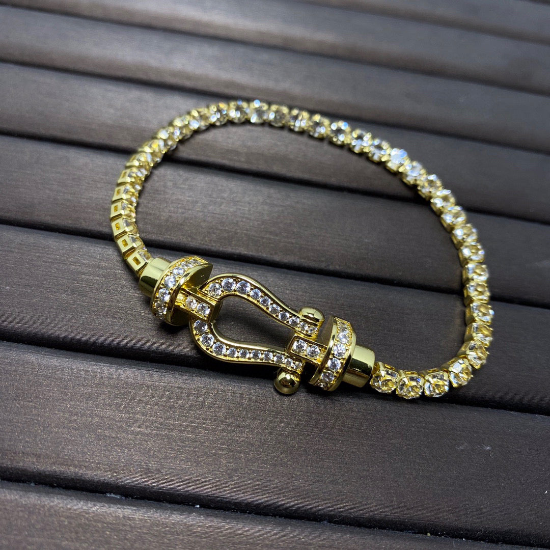 ??MIRA?¡¥FORCE  HORSESHOE  DIAMOND TENNIS BRACELET