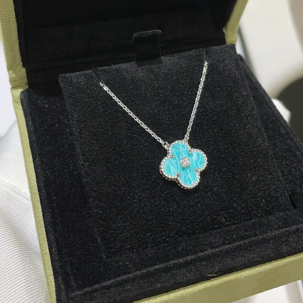 ??MIRA?¡¥CLOVER 15MM DIAMOND SVRES PORCELAIN  NECKLACE SILVER