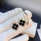 ??MIRA?¡¥CLOVER 15MM DIAMOND ONYX NECKLACE