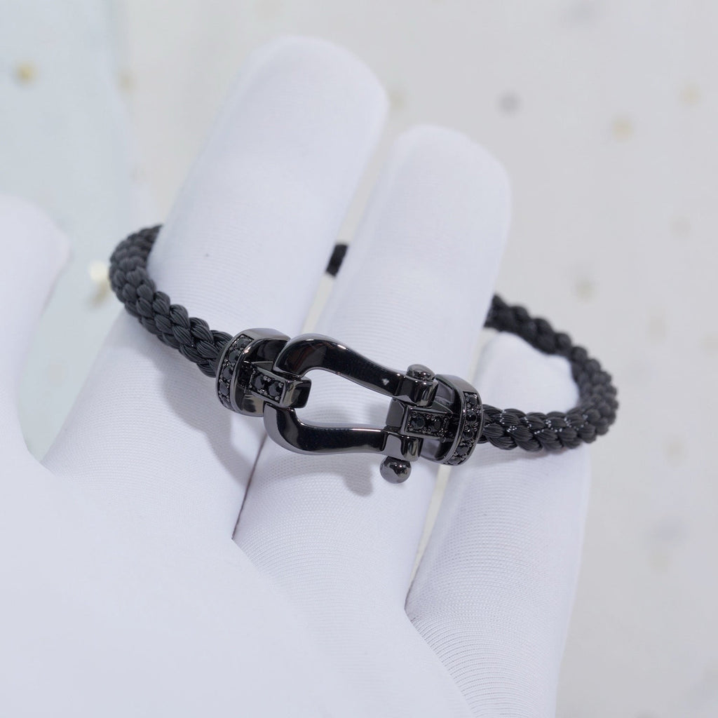 ??MIRA?¡¥FORCE LARGE SERIES HORSESHOE BLACK SAMURAI BRACELET