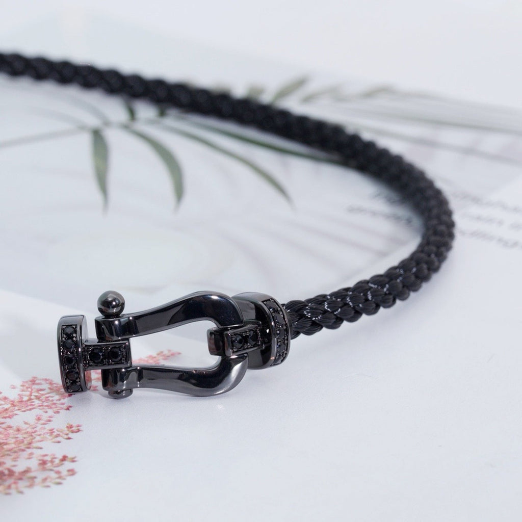 ??MIRA?¡¥FORCE LARGE SERIES HORSESHOE BLACK SAMURAI BRACELET