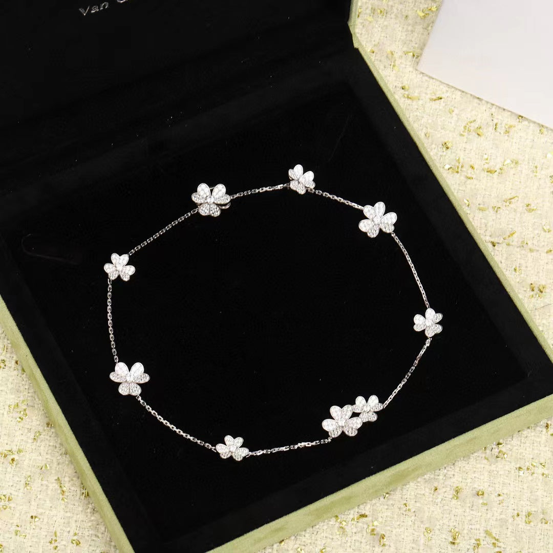 ??MIRA?¡¥FRIVOLE SILVER 9 FLOWERS NECKLACE