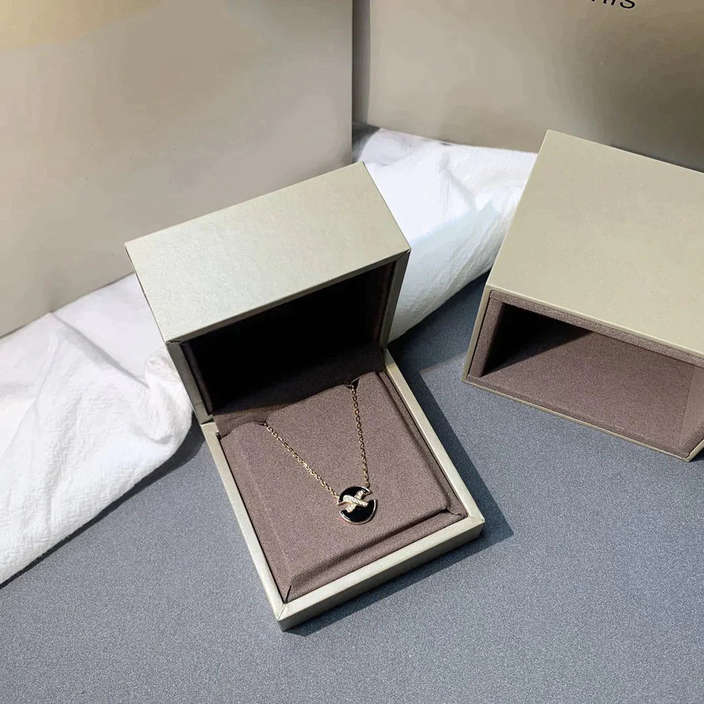 ??MIRA?¡¥JEUX DE ROSE GOLD DIAMOND NECKLACE