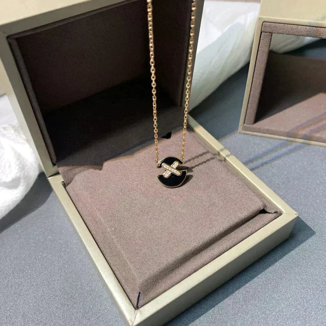 ??MIRA?¡¥JEUX DE ROSE GOLD DIAMOND NECKLACE