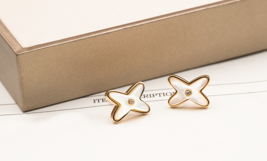 ??MIRA?¡¥JEUX DE WHITE MOP PINK GOLD DIAMOND EARRINGS