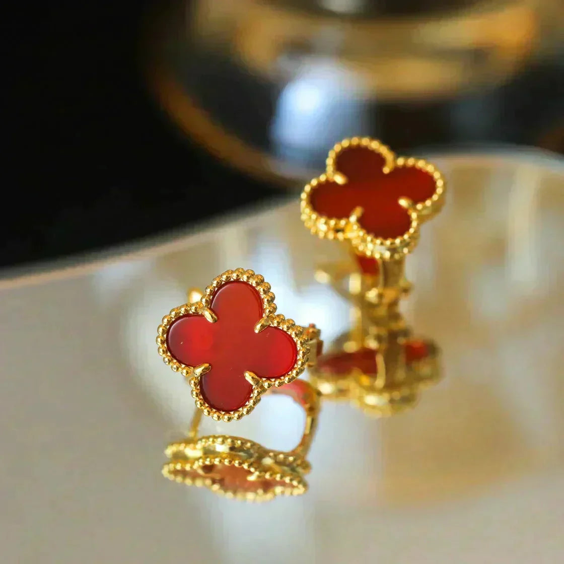 ??MIRA?¡¥CLOVER MEDIUM 1 MOTIFS CARNELIAN  EARRINGS