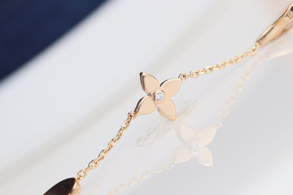 ??MIRA?¡¥LEAF CLOVER BRACELET