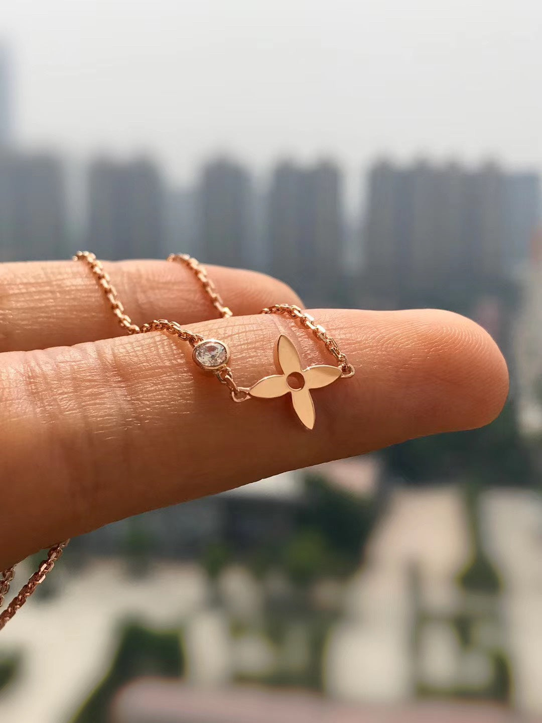 ??MIRA?¡¥BLOSSOM PENDANT PINK GOLD AND DIAMOND