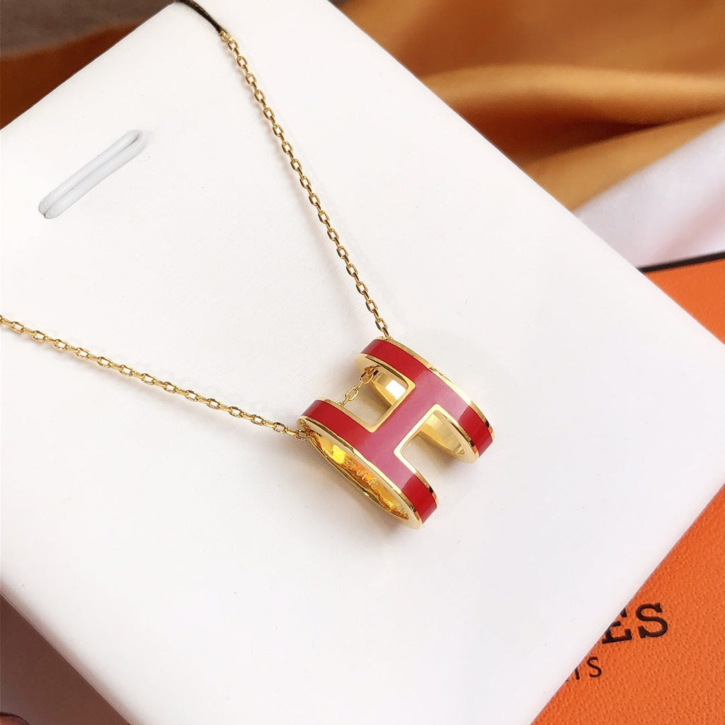 ??MIRA?¡¥HM CLIC RED ENAMEL GOLD NECKLACE