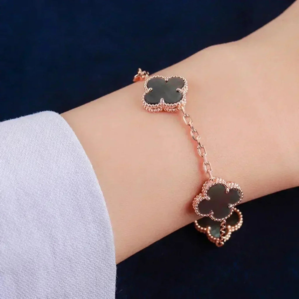 [MIRA]New CLOVER 5 MOTIF GRAY MOP BRACELET COLLECTION