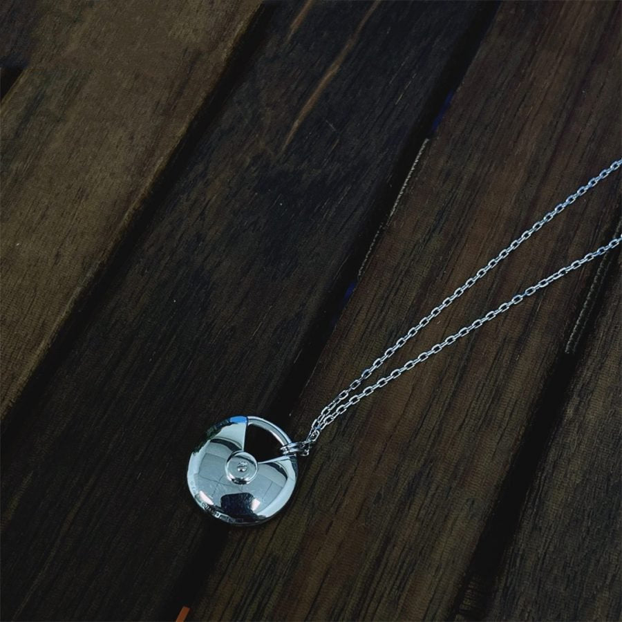 ??MIRA?¡¥AMULETTE SILVER FULL DIAMOND NECKLACE
