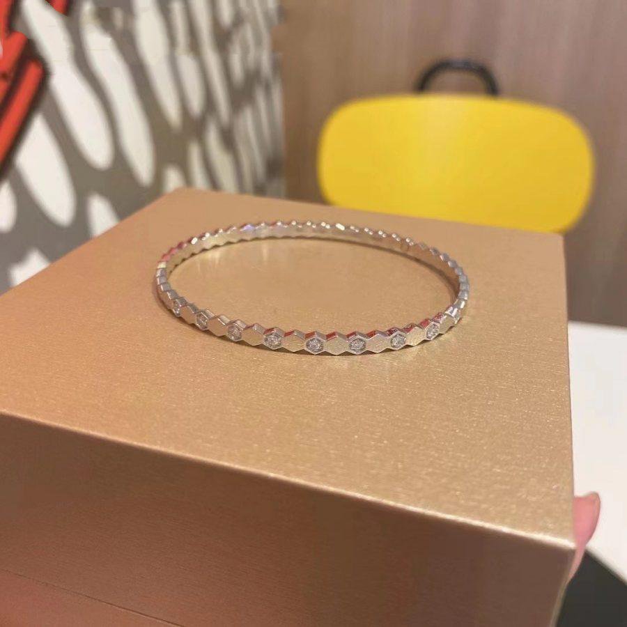 ??MIRA?¡¥BEE LOVE SILVER DIAMOND BRACELET