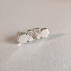 ??MIRA?¡¥BEE LOVE SILVER DIAMOND EARRINGS