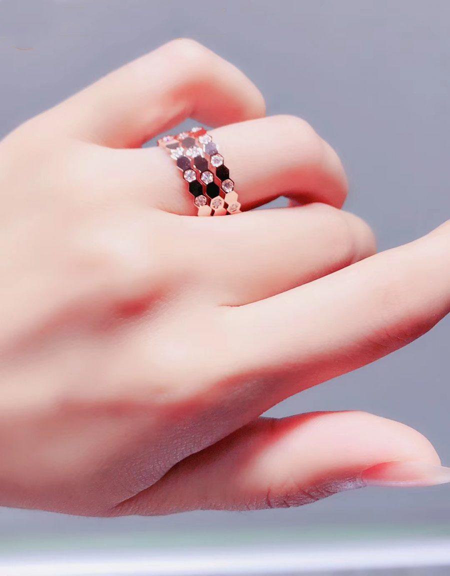 ??MIRA?¡¥BEE LOVE RING PINK GOLD DIAMOND