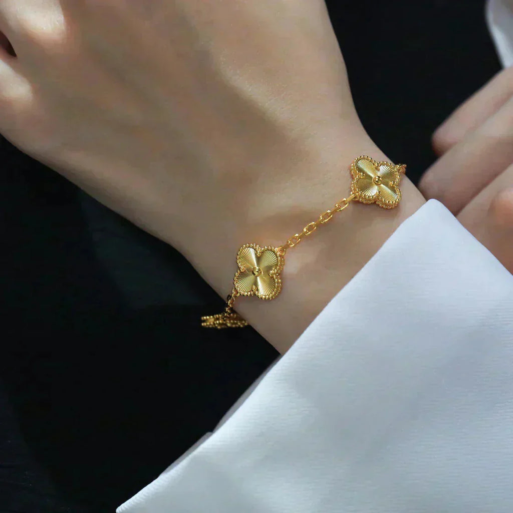 [MIRA]New  CLOVER 5 MOTIF LASER BRACELET COLLECTION