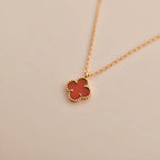 ??MIRA?¡¥CLOVER MINI 9.5MM WHITE CARNELIANS NECKLACE