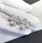 ??MIRA?¡¥FRIVOLE SILVER FLOWER DIAMOND EARRINGS
