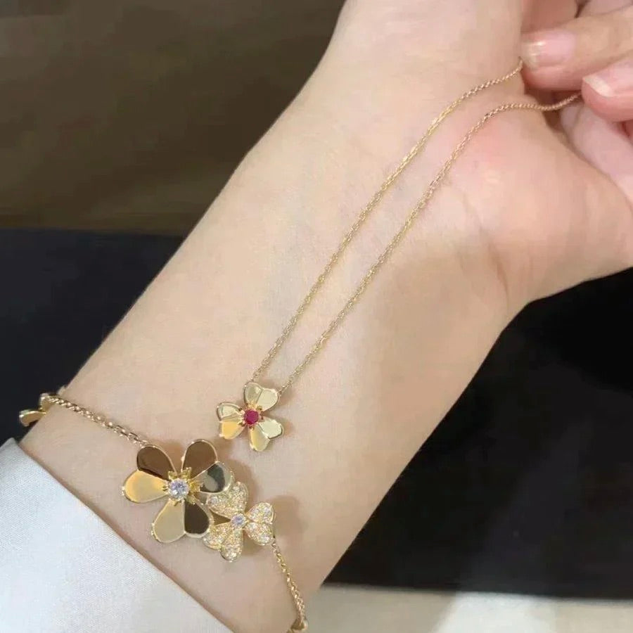 ??MIRA?¡¥FRIVOLE GOLD FLOWER NECKLACE