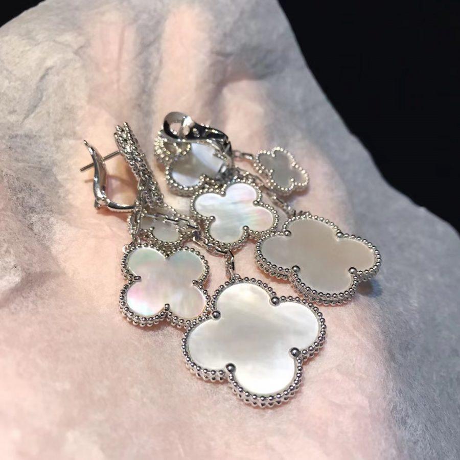 ??MIRA?¡¥CLOVER EARRINGS WHITE MOP 4 MOTIFS SILVER