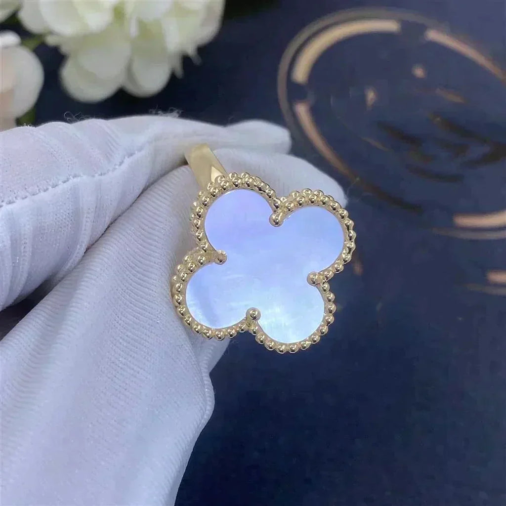 ??MIRA?¡¥CLOVER WHITE MOP RING