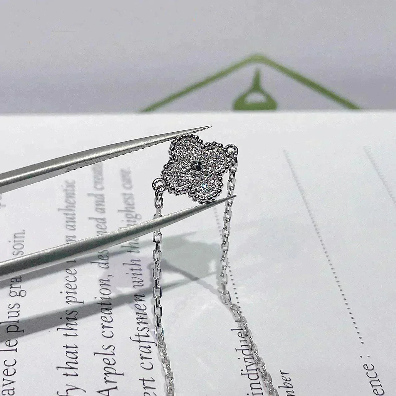 ??MIRA?¡¥CLOVER  SINGLE FLOWER BRACELET SILVER