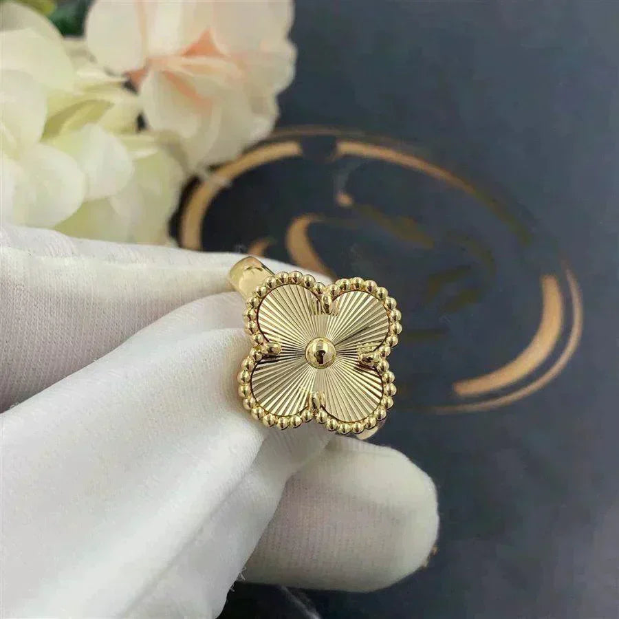 ??MIRA?¡¥CLOVER GOLD RING