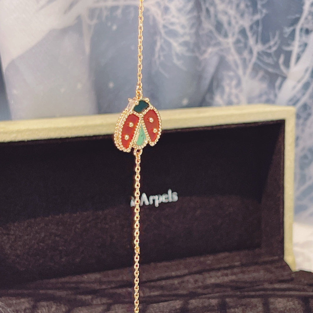 ??MIRA?¡¥LUCKY SPRING 1 MOTIF PINK GOLD BRACELET