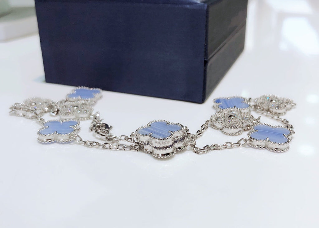 ??MIRA?¡¥CLOVER 10 MOTIFS CHALCEDONY DIAMONDS SILVER NECKLACE